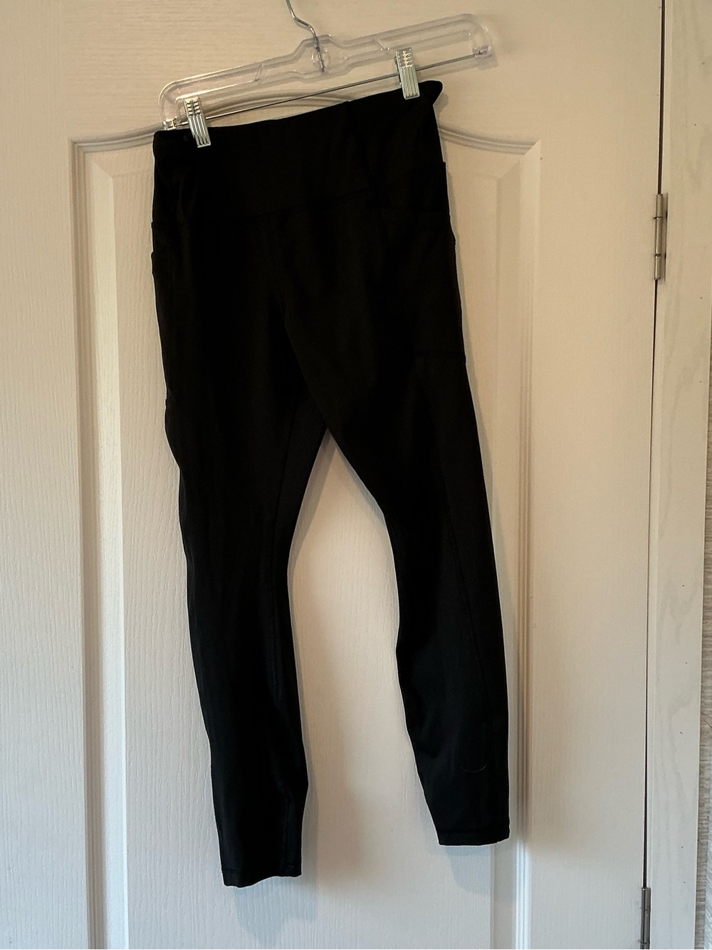Avia Black women’s leggings S Euc
